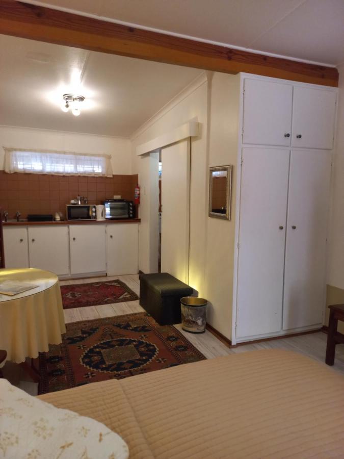 A La Fugue Hotell Upington Eksteriør bilde