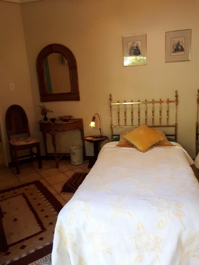 A La Fugue Hotell Upington Eksteriør bilde
