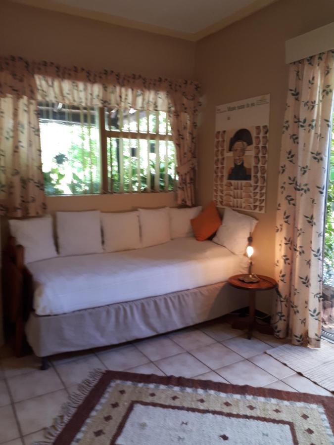 A La Fugue Hotell Upington Eksteriør bilde
