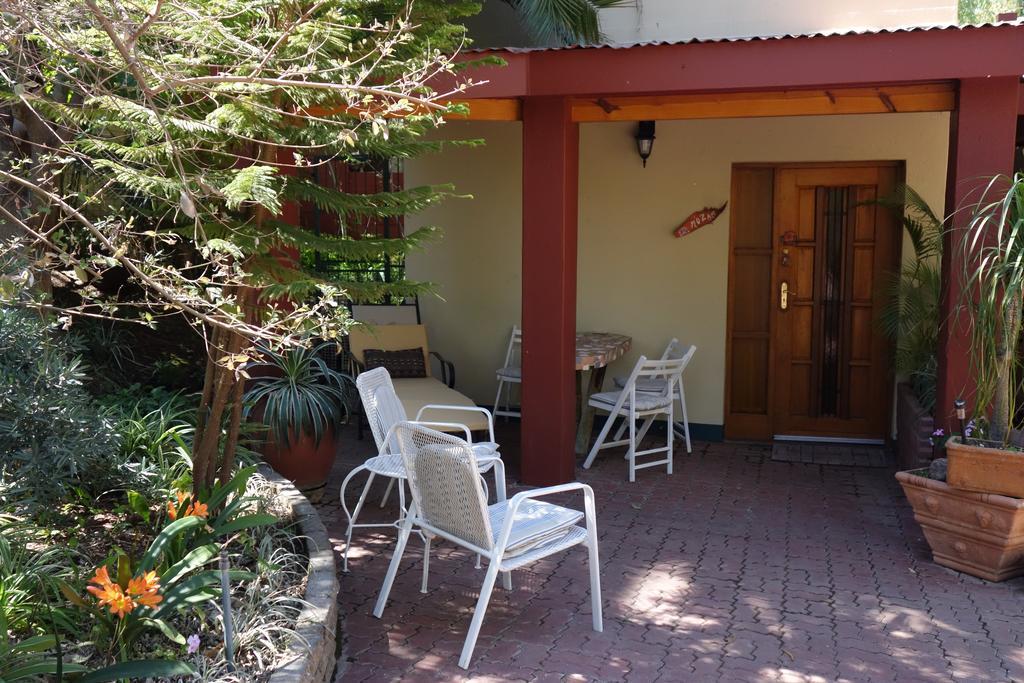 A La Fugue Hotell Upington Eksteriør bilde