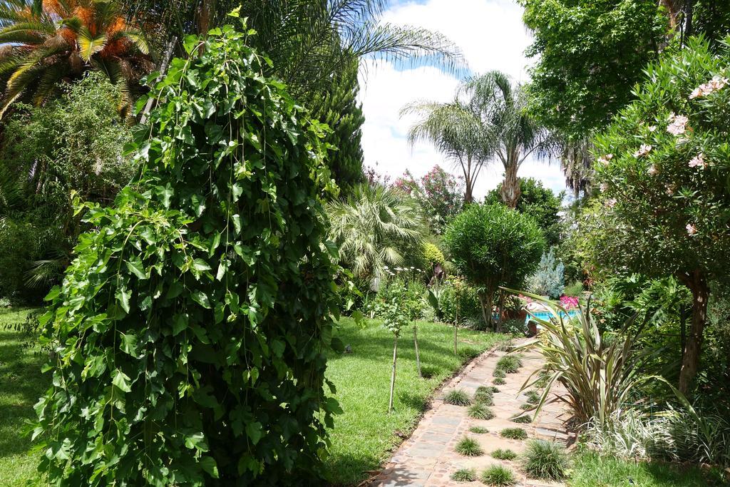 A La Fugue Hotell Upington Eksteriør bilde
