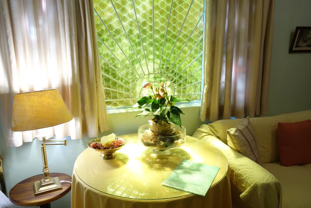 A La Fugue Hotell Upington Eksteriør bilde